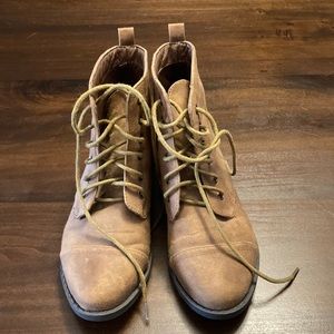 Brown laced boots, size 6